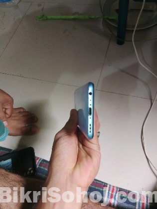 Vivo y50